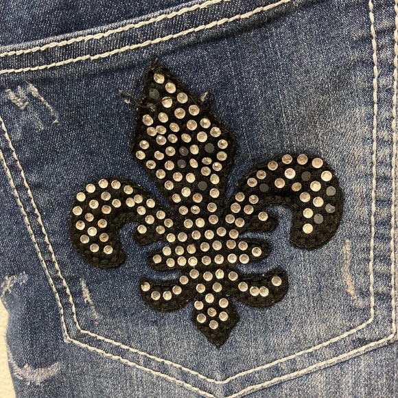 RED RIVET Rhineatone Bling and Distressed Jeans (15). - Picture 9 of 10